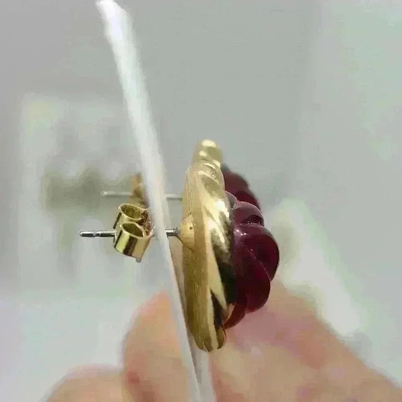 Vintage Gold-toned green red  gemstone earrings - Picture 7 of 12